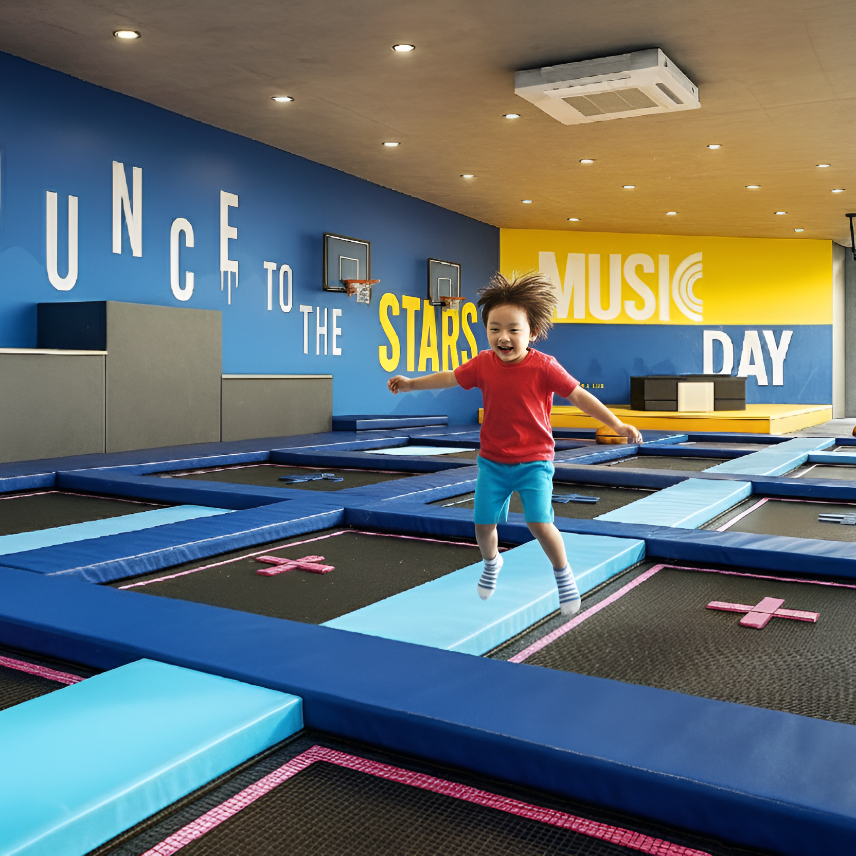 밝게 웃는 키즈의 모습